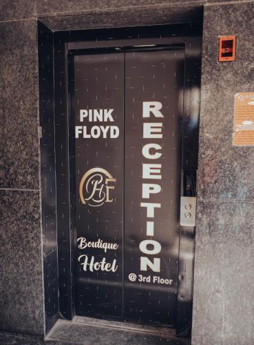 pink floyd boutique hotel