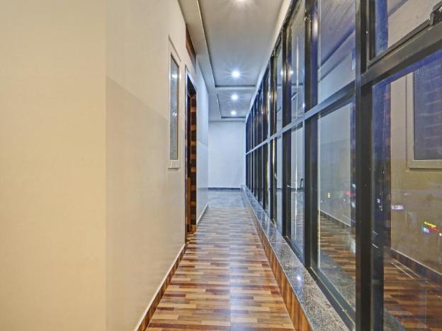 collection o 93145 dhruvas residency