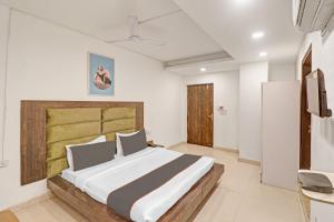 Seven Heaven,New Delhi>>Delhi,3 star