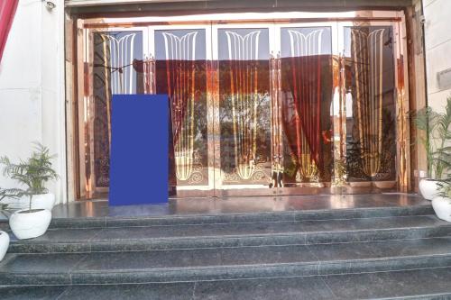 collection o 700348 dayz inn deluxe