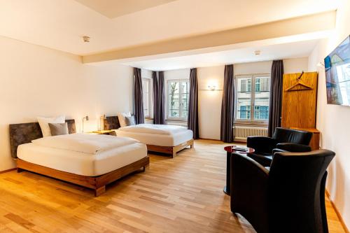 hotel le lion self check in