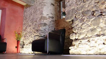 hotel le lion self check in