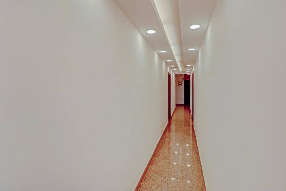 collection o hotel spot light near tughlakabad station metro station