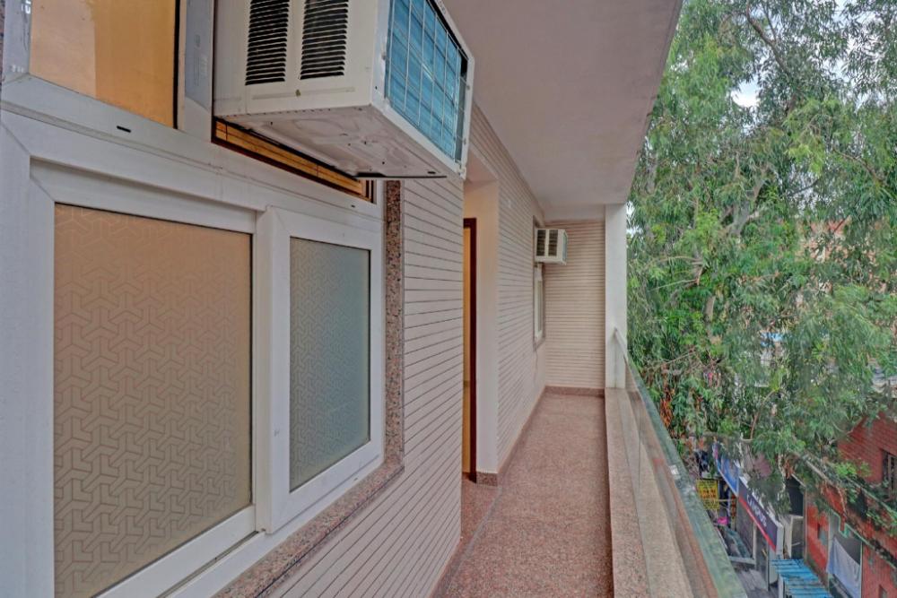 collection o hotel spot light near tughlakabad station metro station