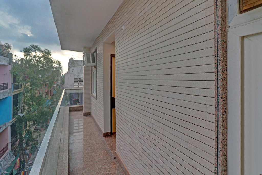 Collection O Hotel Spot Light Near Tughlakabad Station Metro Station,New Delhi>>Delhi,3 star