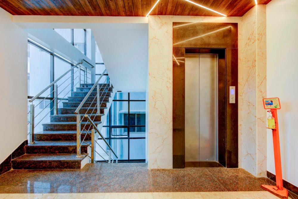 collection o royal elevar