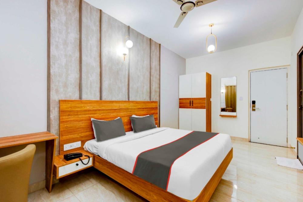 collection o royal elevar