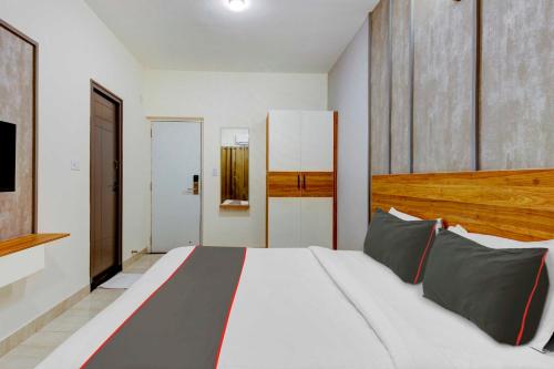 collection o royal elevar