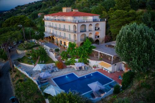 hotel garden riviera