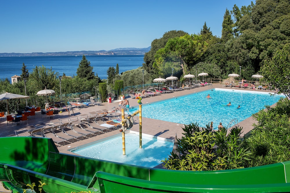 la rocca camping village