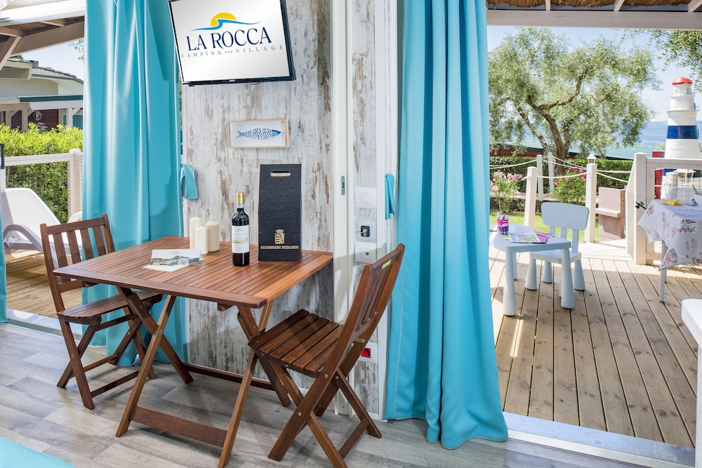 la rocca camping village