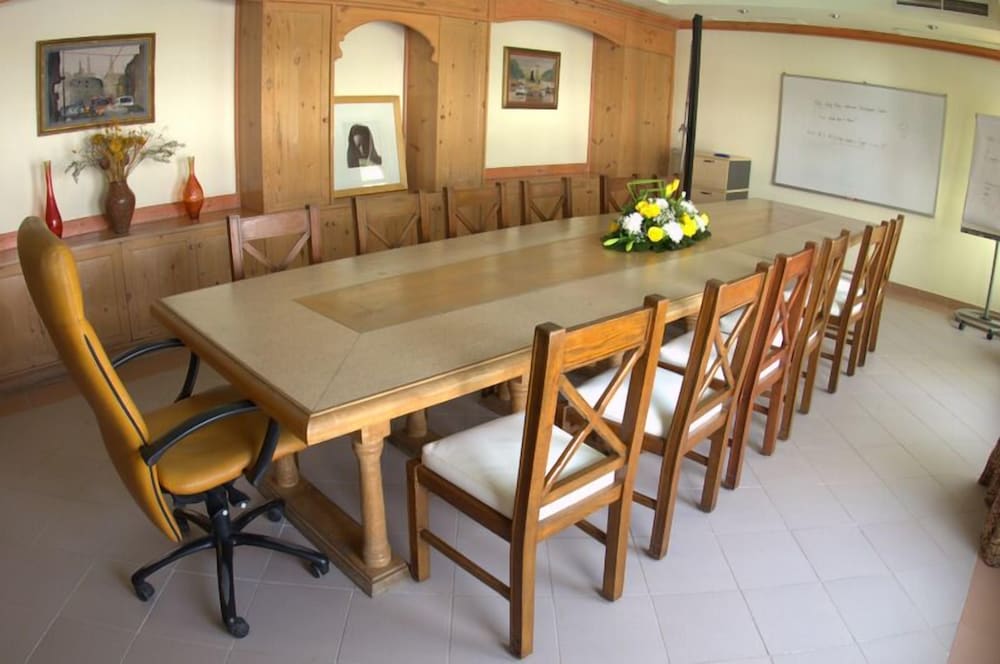 camel dive club and hotel