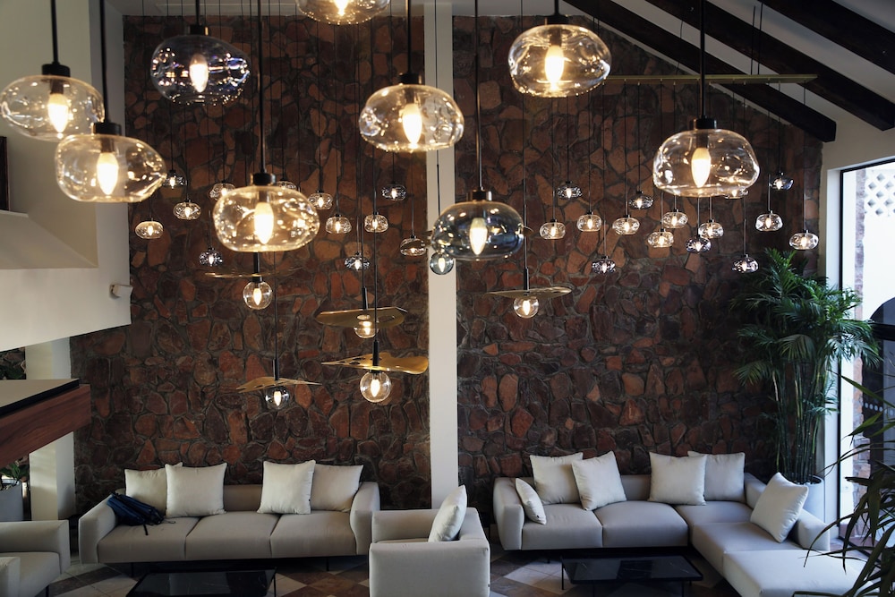 camel dive club and hotel