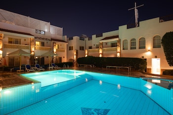 camel dive club and hotel