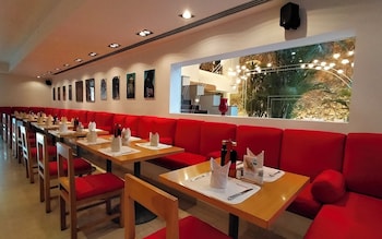 camel dive club and hotel