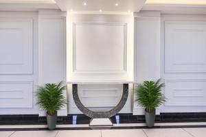 super townhouse zero mile gandhi setu formerly classic court