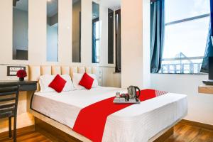 super townhouse zero mile gandhi setu formerly classic court