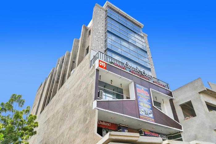 super townhouse zero mile gandhi setu formerly classic court