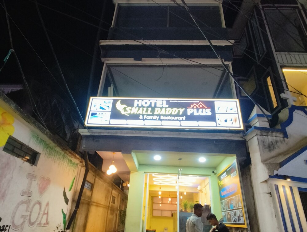 Small Daddy Plus,Calangute>>Baga,3 star
