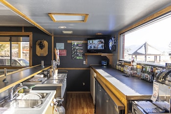 rocker inn