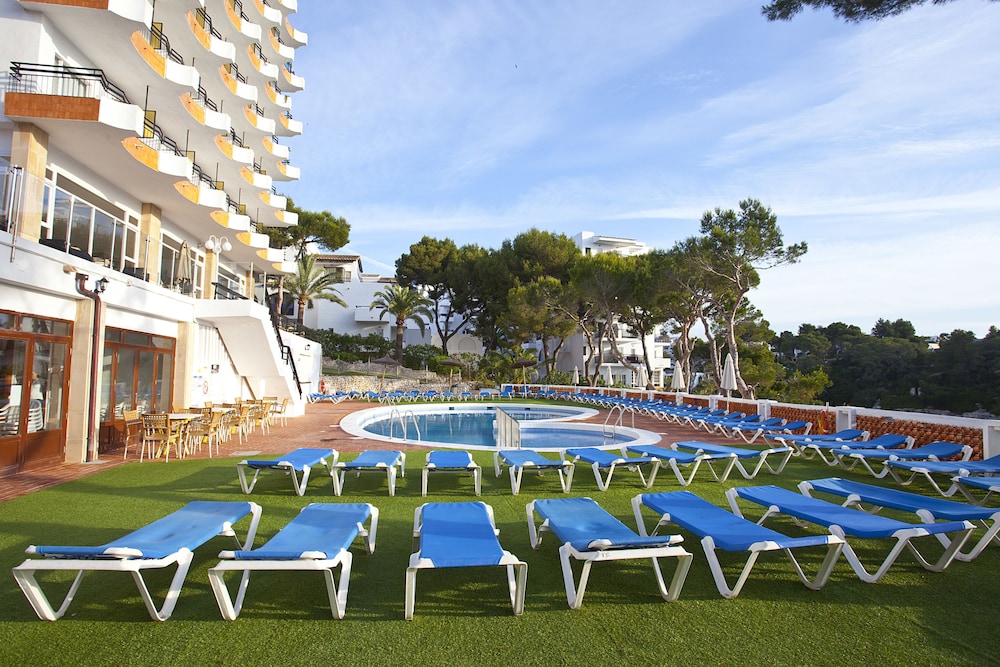 hotel cabot cala ferrera