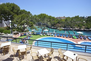 hotel cabot cala ferrera