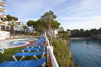 hotel cabot cala ferrera