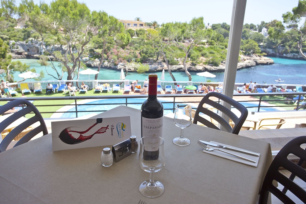 hotel cabot cala ferrera