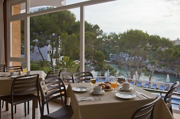 hotel cabot cala ferrera