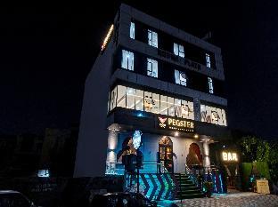 townhouse oak hotel rudra