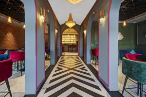 townhouse oak hotel rudra