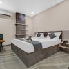 townhouse oak hotel rudra