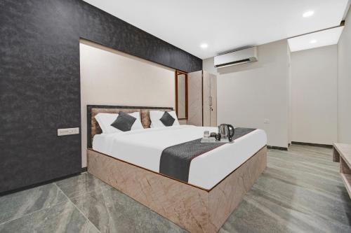 townhouse oak hotel rudra