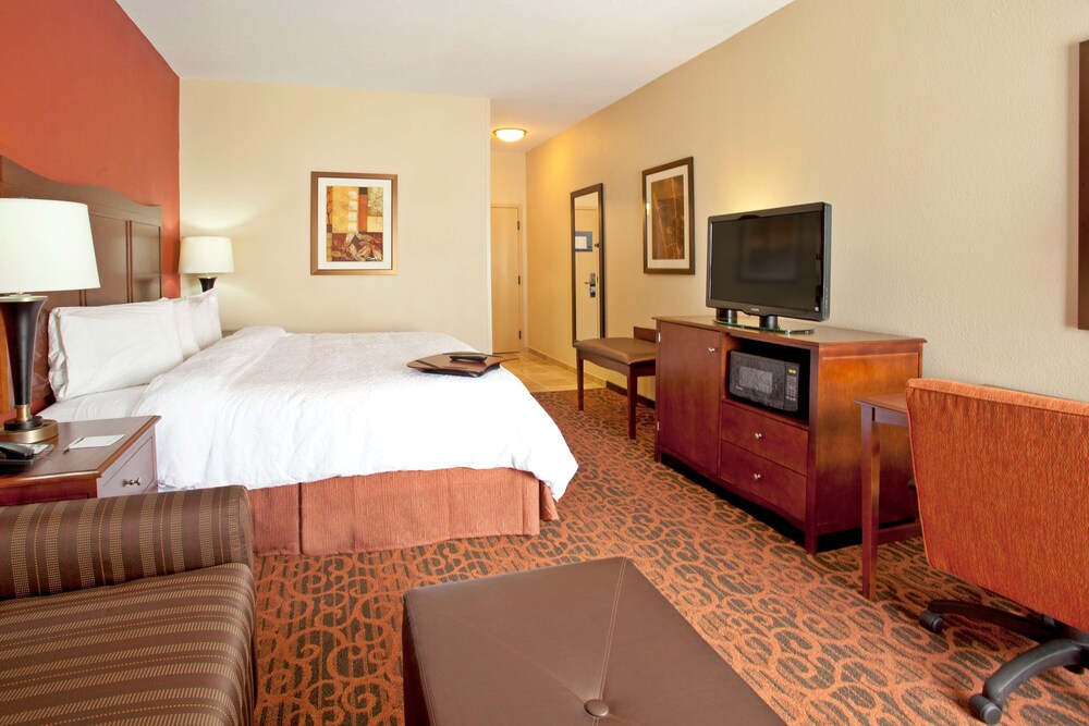 hampton inn and suites el paso airport