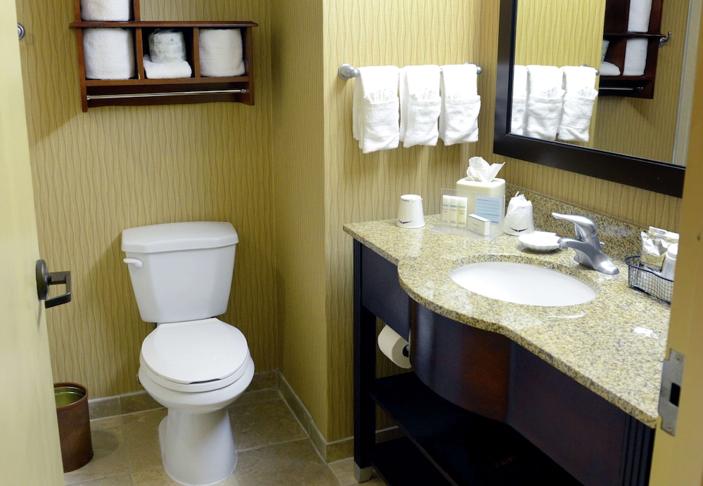 hampton inn and suites el paso airport