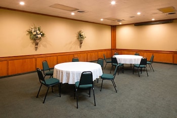 Red Lion Hotel & Conference Center Ellensburg,Kittitas>>Ellensburg,3 star