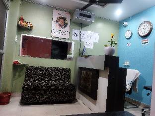 pop 89294 hotel peral