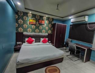 pop 89294 hotel peral