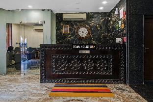 townhouse oak hotel joy24