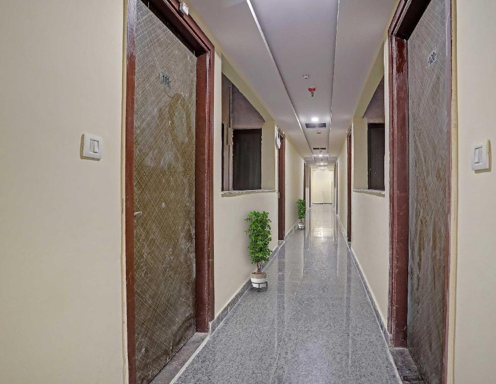 capital o mt corporate stays near iskcon temple noida