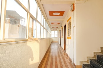 pop 703057 hotel surya