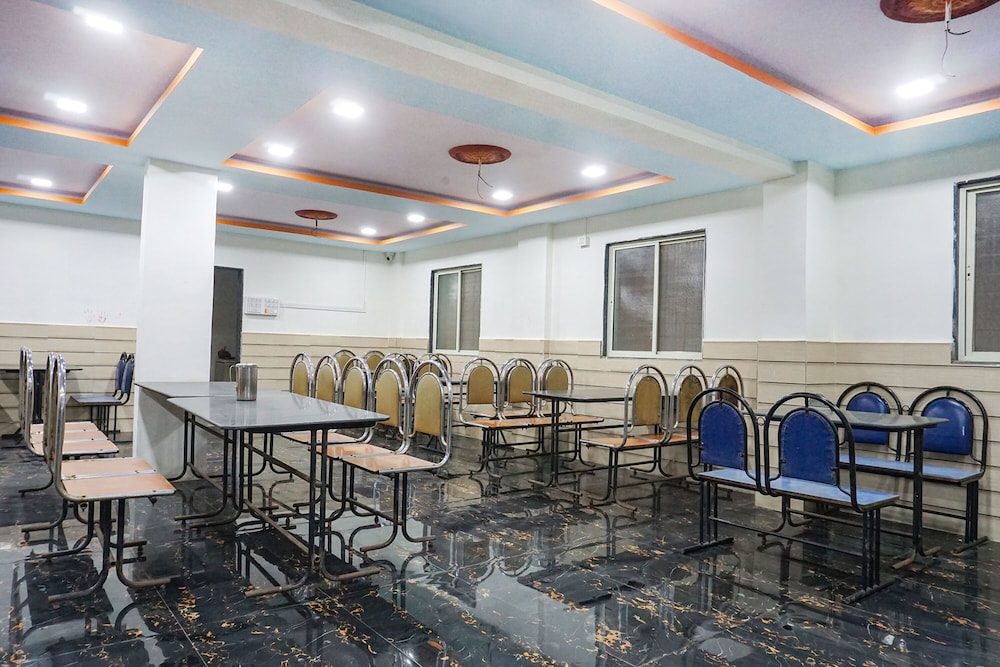 pop 703057 hotel surya