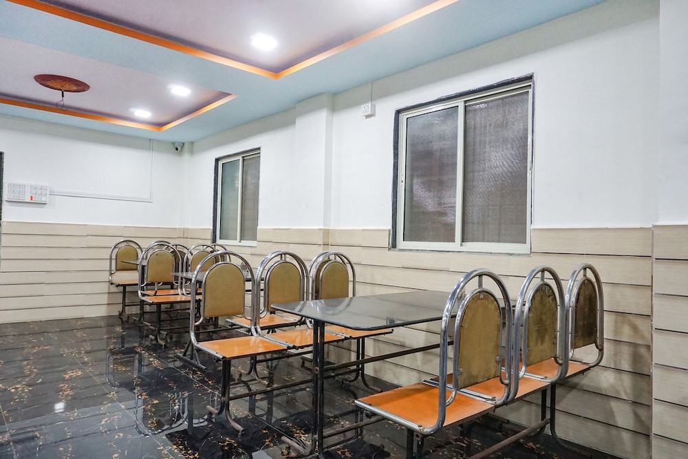 pop 703057 hotel surya