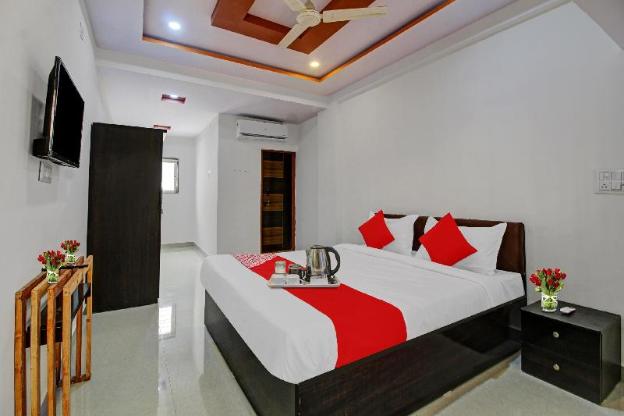 pop 703057 hotel surya