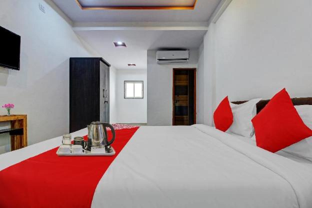 pop 703057 hotel surya