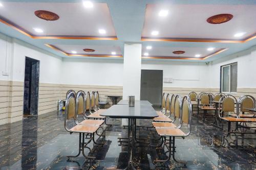 pop 703057 hotel surya