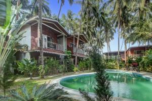 Capital O 702282 Coco Farm Resort,Morjim>>Goa,3 star
