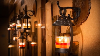 aiden by best western warm springs hotel and event center