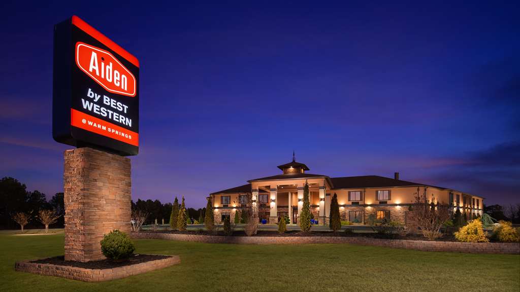 aiden by best western warm springs hotel and event center