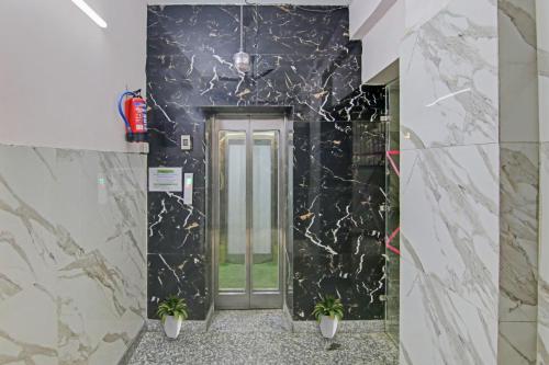 super hotel o rishabh inn